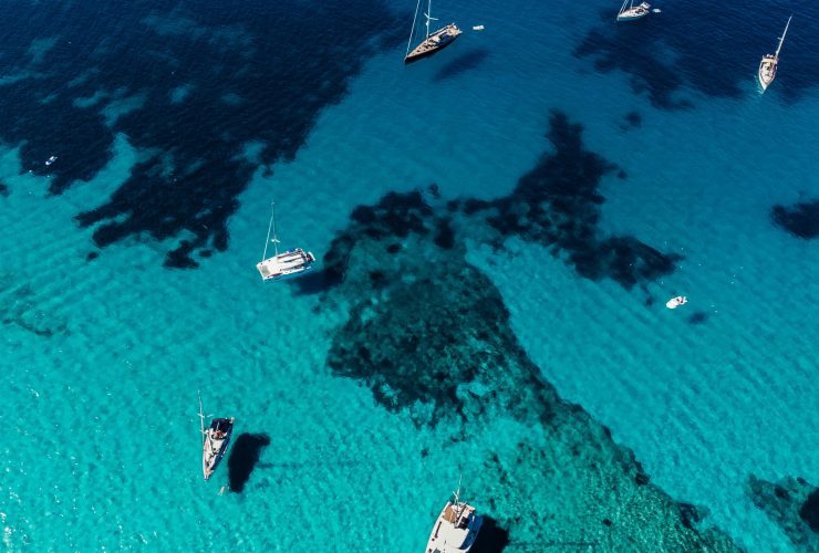 Ibiza baie avec bateaux