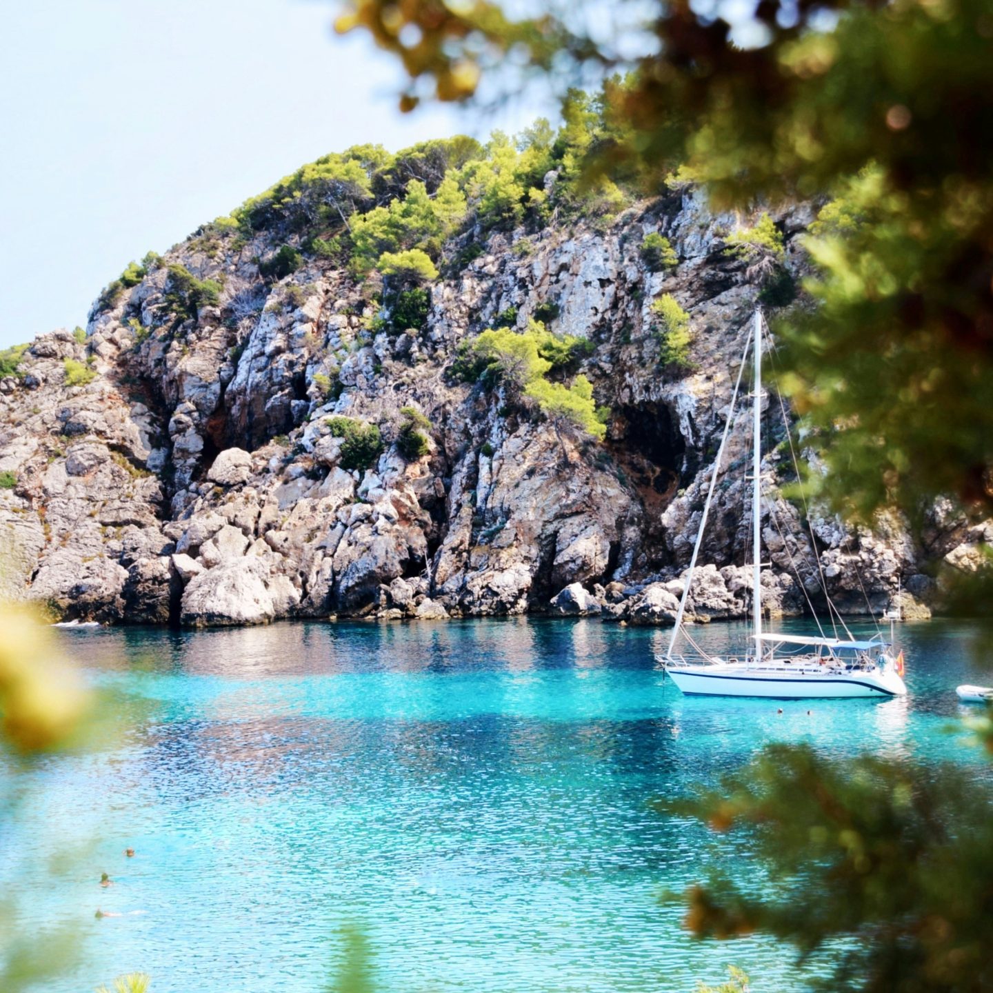 Ibiza lieu d'événement baie avec voilier  