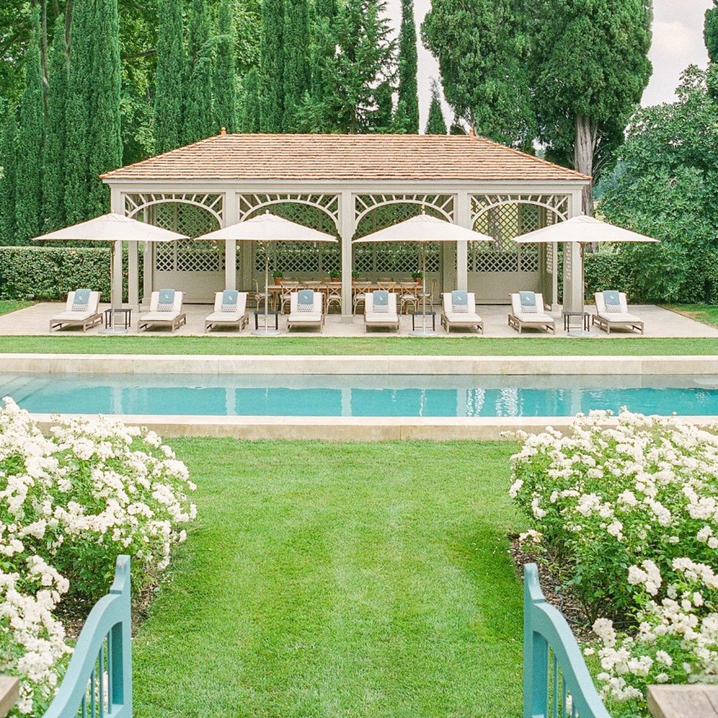 Piscine lieu mariage en provence